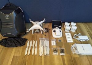 DJI Phantom 4 Pro V2 + 4 baterie a příslušenství