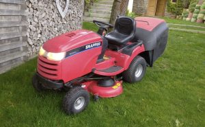 Fűnyíró Traktor Fűnyírótraktor Ipari Snapper V 2 motor