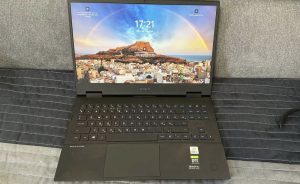 HP Omen 15-ek1001nh Garanciával