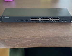 24 Portos Gigabit Switch leértékelve - mint az új!