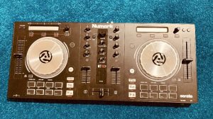 Numark mixtrack pro 3