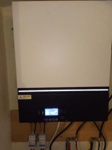 Hybridny solarny menič 8kW+ 2xmppt regulátor 80A