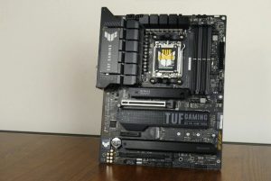 ASUS TUF GAMING X670E PLUS (AMD AM5)