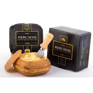 Aged Mahón cheese Mercadal with pasterized cow milk, D.O. Mahon - WHOLE