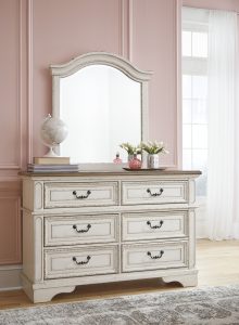Small dresser with drawers
