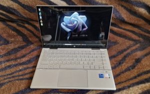 HP Pavilion X360 újszerű állapotban
