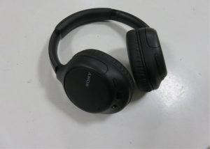 Bluetooth headphones Sony WH-CH710N