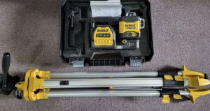 cross 3x360 laser Dewalt DCE089G18 + tripod DE0733