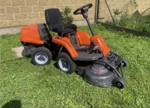 Garden tractor Husqvarna R111B5