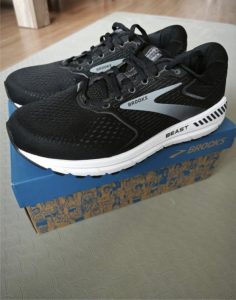 Men's running shoes BROOKS Beast ´20 EXTRA WIDE