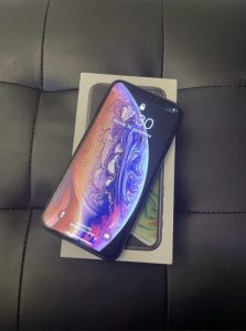 iPhone XS 64GB