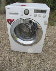 I am offering an LG inverter front-load washing machine for 8 kg