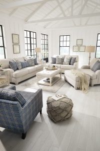 Sofa set with armchairs