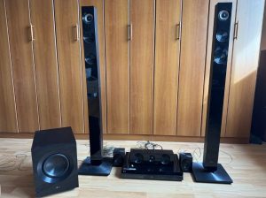 I am selling a 3D Blu-ray home theater LG BH7420P