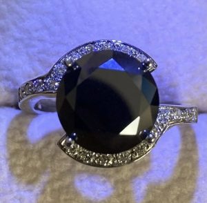 Tiffany design 18K fehér arany 4ct.Fekete gyémánt gyűrű 54 méret