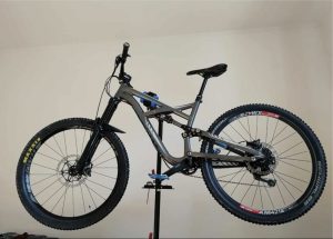 2015 Specialized Enduro Comp 650b Mountain Bike