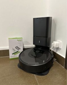 iRobot roomba i7+