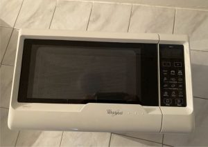 Whirpool microwave oven