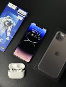 Iphone 11 Pro Max 256 GB + slúchadká AirPods Pro 1