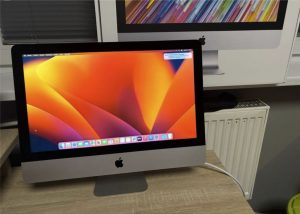 (NEREPASOVANÝ) JAKO NOVÝ Apple iMac 21,5