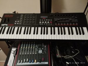 Keyboard so zvukovým modulom