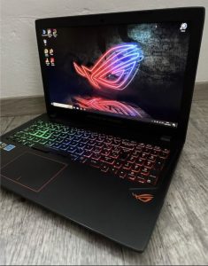 Herní Asus ROG Strix 15.6