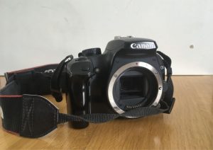 digital SLR camera CANON EOS 1000 D - body