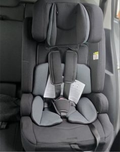 New child car seat with ISOFIX (9-36kg)