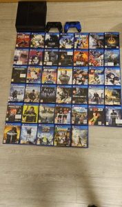 Playstation 4, 1 TB, 2 controllers + 40 games