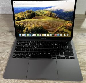 Apple MacBook Air (M1, 2020) - Top Condition - Warranty
