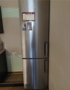 AEG FRIDGE with freezer