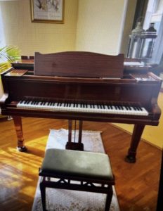 August Förster zongora kiváló állapotban eladó!