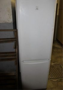 Indesit large fridge with freezer