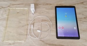 Tablet Samsung Galaxy TAB 10.5 inches + BT headphones