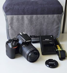 Nikon D3500 + AF-P DX 18-55 mm TOP STAV