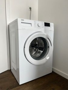 White washing machine Beko WUV 7710 7kg