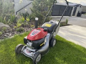 Honda mower 1x used