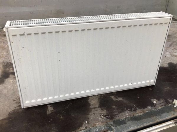 radiator zánovný plne funkčný rozmer 90cm x 50cm