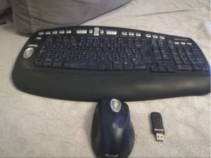 Microsoft bezdrôtová klávesnica a myš