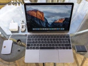 MacBook 8.1 (12“ Retina,8GB RAM,256GB) s dokom