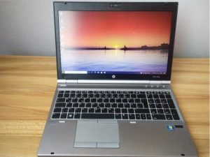 predám Hp elitebook 8560p - 4gb ram - 120gb ssd