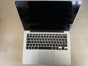 Predám MacBook Pro 13” Retina display, Early 2015