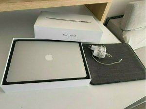 MacBook Air 13\' 2017 + obal na magnet