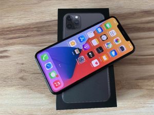 Predam vymenim iPhone 11 Pro Max zaruka v iStores