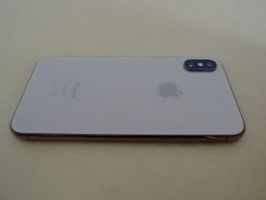 iPhone XS 256GB gold - velmi dobry stav