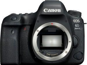 Canon 6D Mark II+objektív+fototaška+pamäťová karta