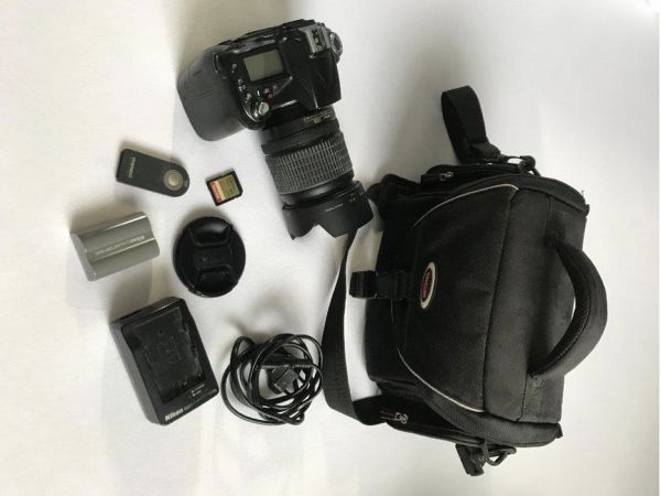 Nikon D90 +objektiv Nikon AF-S 18-105mm f/3.5-5.6G