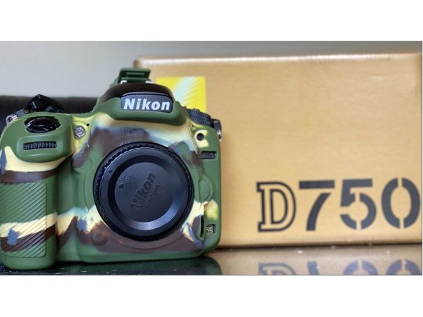 Plnoformatova zrkadlovka Nikon D750 - telo + prisl