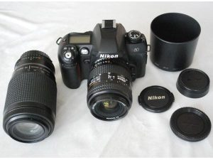 Nikon N80 s objektívmi 28-70 a 75-240