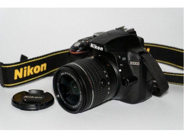 Nikon D3300 + 18-55mm f/3.5-5.6G VR